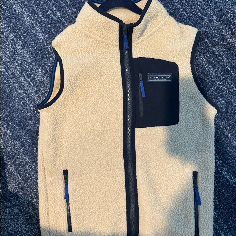 Sz large boys youth Vineyard Vines vest